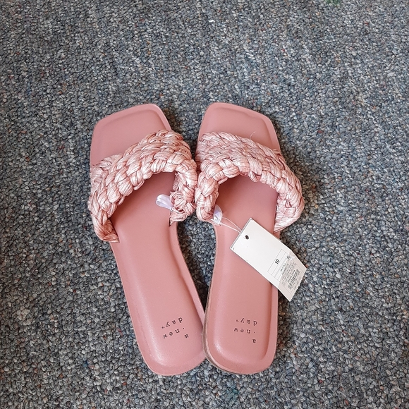 Sandals - Picture 3 of 7